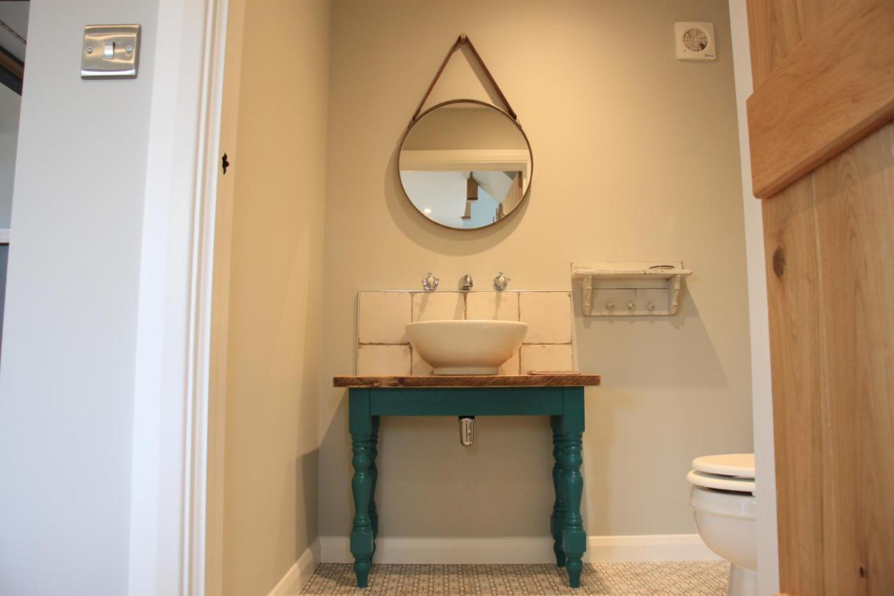 Charming And Luxury Retreats On Our Farm Villa Billingshurst Buitenkant foto