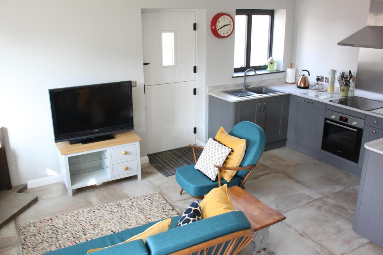Charming And Luxury Retreats On Our Farm Villa Billingshurst Buitenkant foto