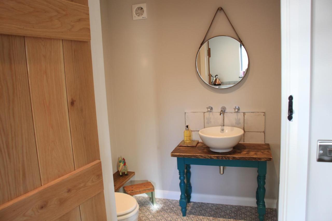 Charming And Luxury Retreats On Our Farm Villa Billingshurst Buitenkant foto