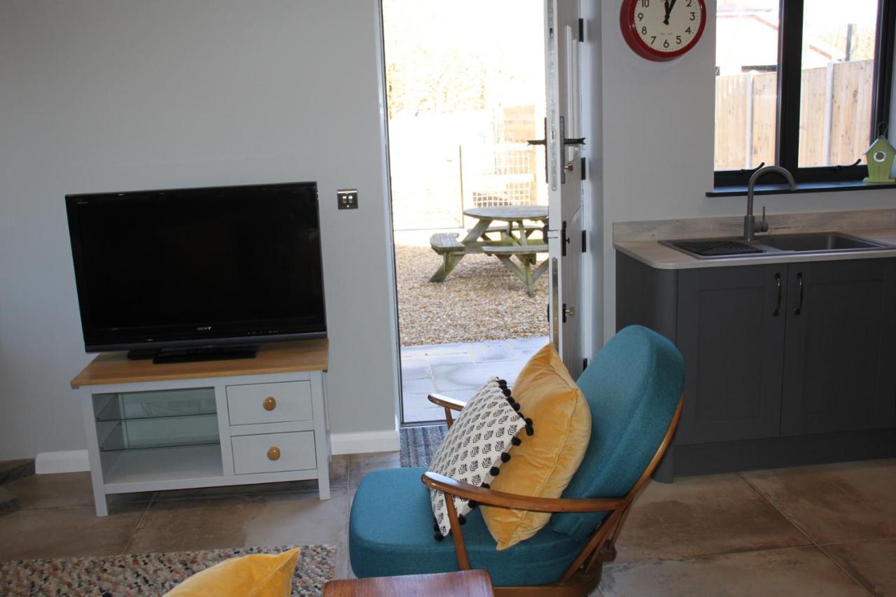 Charming And Luxury Retreats On Our Farm Villa Billingshurst Buitenkant foto